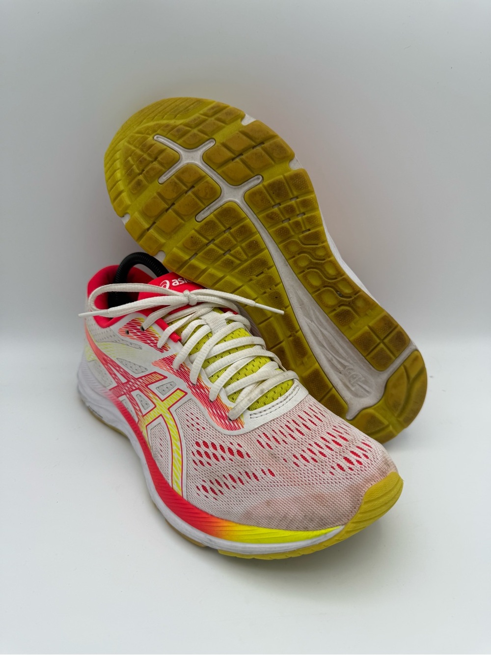 Women's Asics Gel-Excite 6 White Yellow Red Athletic Running Shoes Size 10